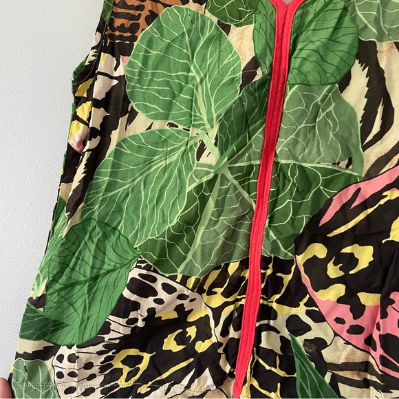 Cap Juluca Anthropologie leaf and nature printed v neck tank top - Picture 9 of 9